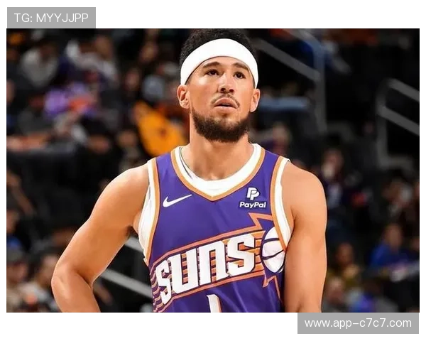 布克得分持续高效,太阳进攻全面依赖其表现 布克得分持续高效,太阳进攻全面依赖其表现